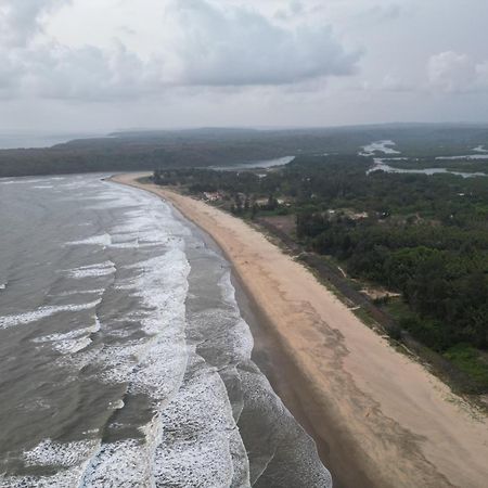 The Mangrove Hotel Achra ภายนอก รูปภาพ